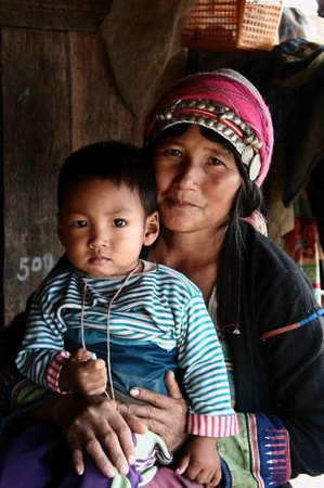 Mother and child, Ban SuhDaeng